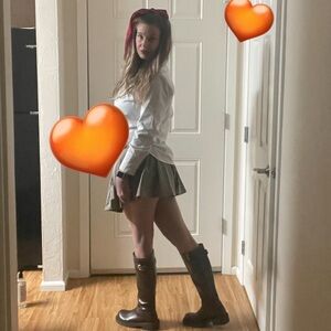 Meet your Posher, Megan